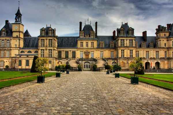 Дворец Фонтенбло во Франции: история, описание, фото
