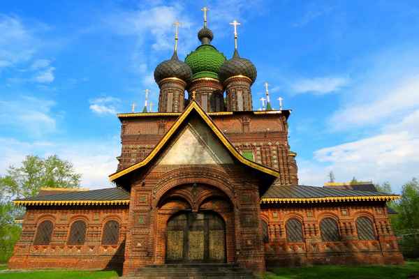 Церковь Иоанна Предтечи в Ярославле: описание, фото