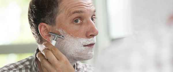 Что делать если при бритье порезал родинку при бритье